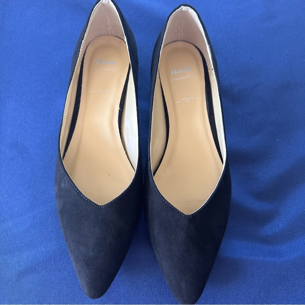 Bata Black Suede Pointed Toe Flats Low Heel Comfort Fit Leather Lined Size 39